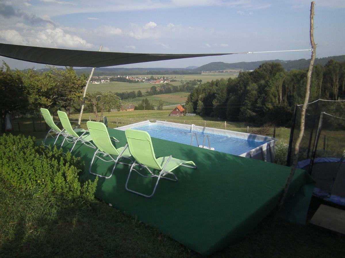 Appartamento Blockhaus Familie Raidl Riegersburg Esterno foto